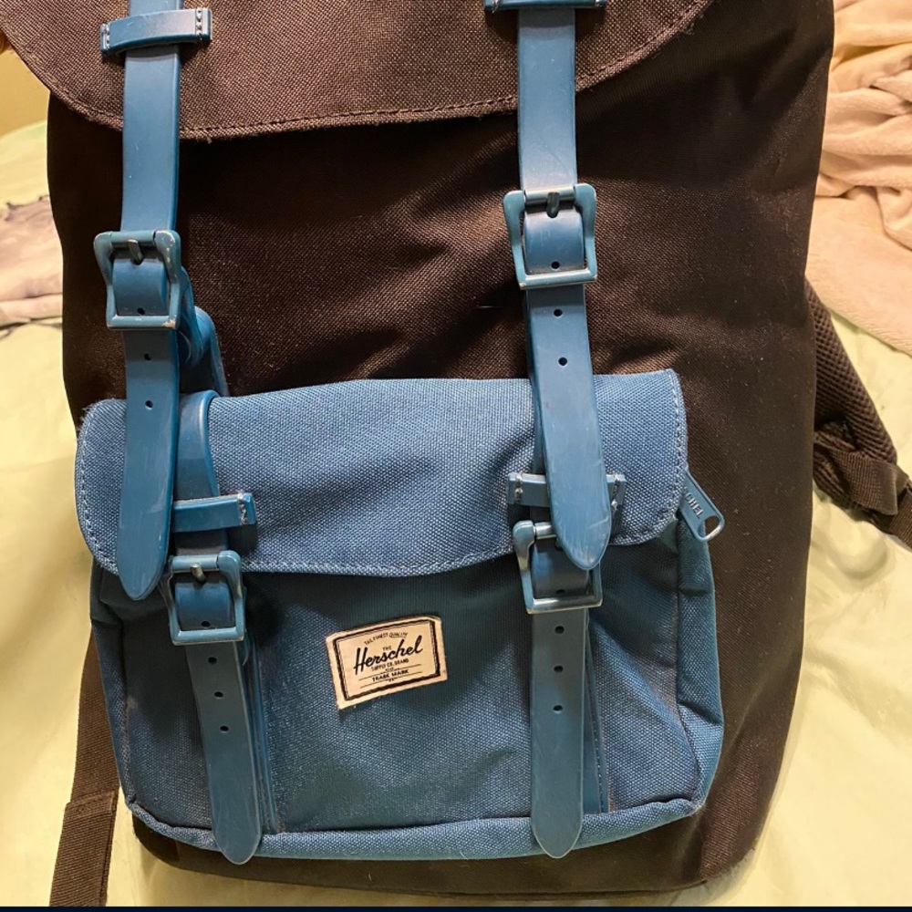 Herschel Supply Co. Retreat Backpack